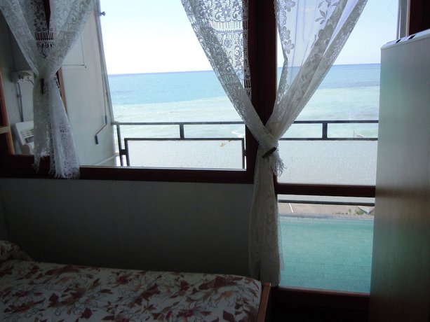 Imagen de la habitación del Hotel Albergo La Lampara. Foto 15