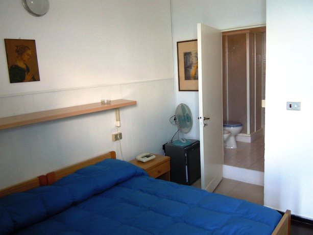 Imagen de la habitación del Hotel Albergo La Lampara. Foto 19