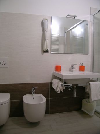 Imagen de la habitación del Hotel Albergo La Marina. Foto 4