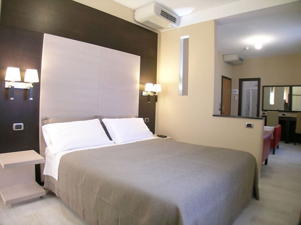 Imagen de la habitación del Hotel Albergo La Marina. Foto 19