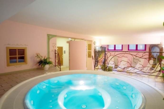 Imagen de la piscina del Hotel Albergo La Montanina. Foto 19