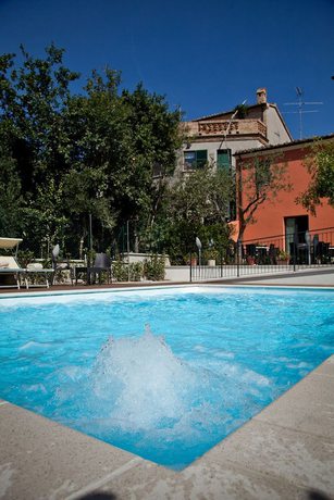 Imagen de la piscina del Hotel Albergo La Palomba. Foto 20