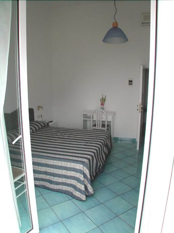 Imagen de la habitación del Hotel Albergo La Prora. Foto 5