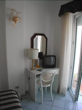 Imagen de la habitación del Hotel Albergo La Prora. Foto 8