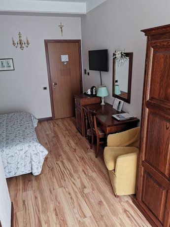 Imagen de la habitación del Hotel Albergo La Torre. Foto 12