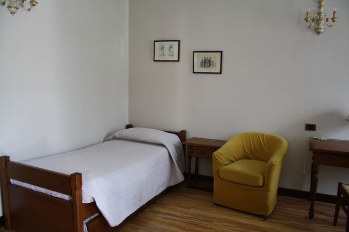 Imagen de la habitación del Hotel Albergo La Torre. Foto 16