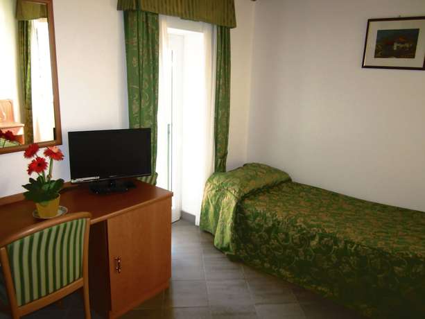 Imagen de la habitación del Hotel Albergo La Veranda. Foto 12