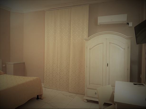 Imagen de la habitación del Hotel Albergo La Villetta. Foto 3