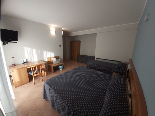 Imagen de la habitación del Hotel Albergo Lachea. Foto 5