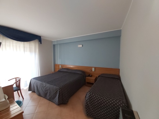 Imagen de la habitación del Hotel Albergo Lachea. Foto 7