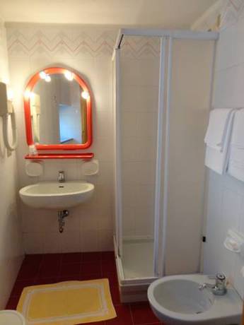 Imagen de la habitación del Hotel Albergo Le Marmotte. Foto 14
