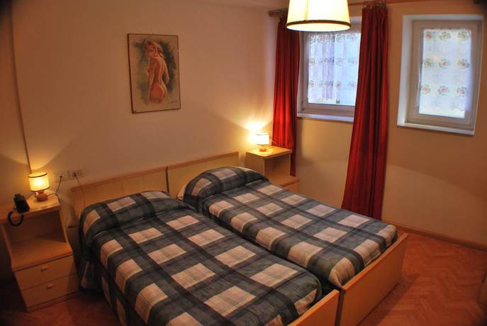 Imagen de la habitación del Hotel Albergo Lucia. Foto 3