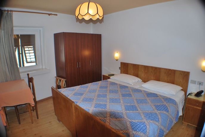 Imagen de la habitación del Hotel Albergo Lucia. Foto 19