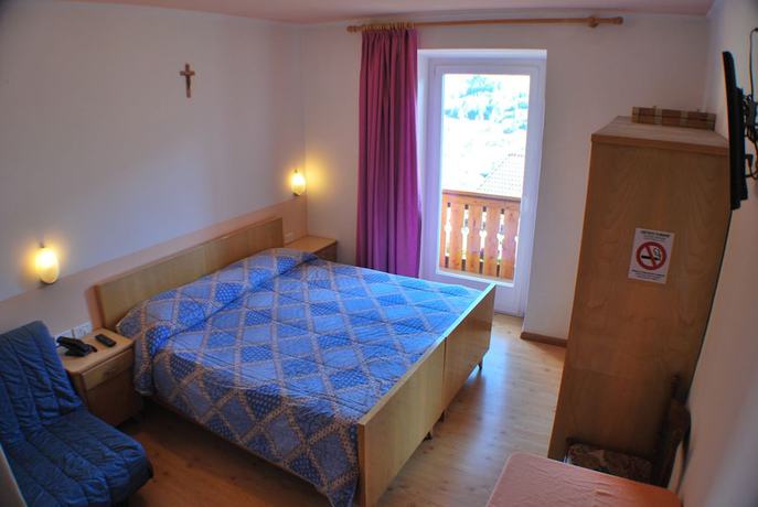 Imagen de la habitación del Hotel Albergo Lucia. Foto 20