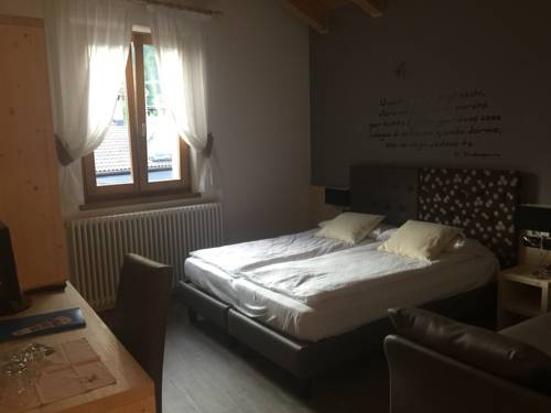 Imagen de la habitación del Hotel Albergo Maggiorina. Foto 3