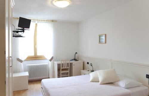 Imagen de la habitación del Hotel Albergo Maggiorina. Foto 12