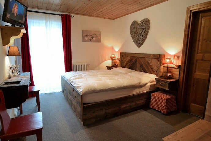 Imagen de la habitación del Hotel Albergo Majorka. Foto 20