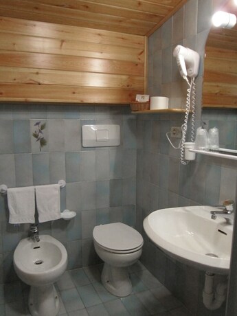 Imagen de la habitación del Hotel Albergo Majorka. Foto 27