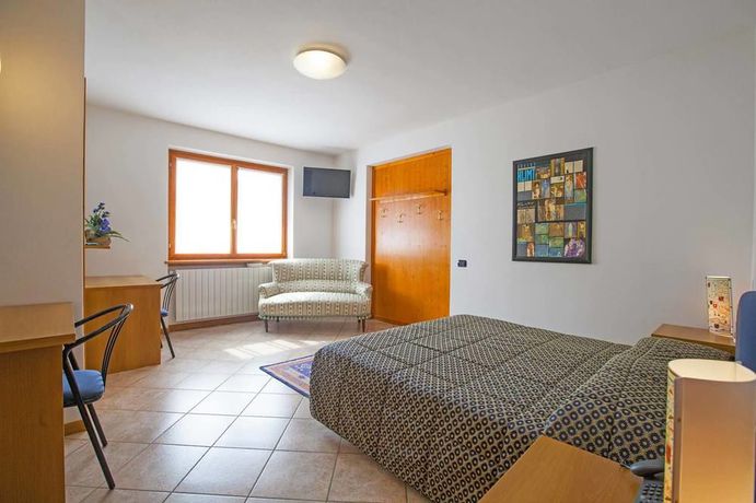 Imagen de la habitación del Hotel Albergo Max Meubl&egrave;. Foto 10