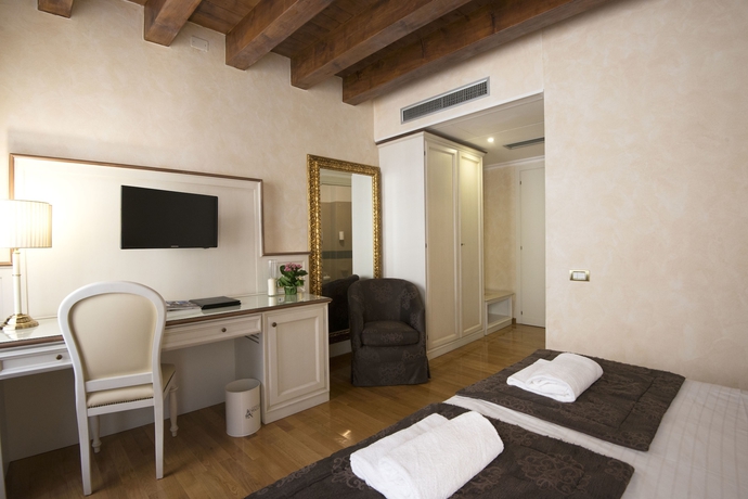 Imagen de la habitación del Hotel Albergo Mazzanti. Foto 11
