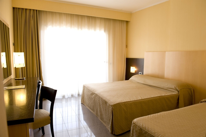 Imagen de la habitación del Hotel Albergo Mediterraneo, Terracina. Foto 7