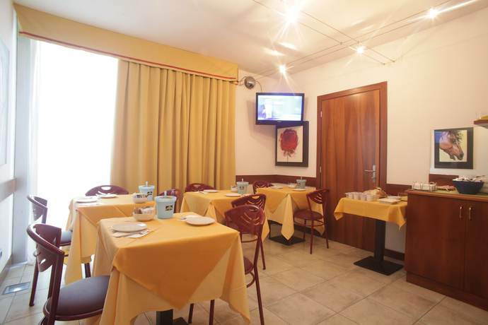 Imagen del bar/restaurante del Hotel Albergo Meublé La Corte. Foto 4