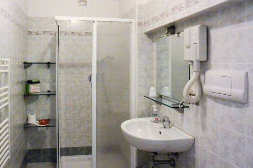 Imagen de la habitación del Hotel Albergo Meubl&egrave; Abatjour. Foto 6