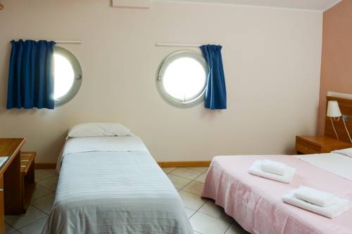 Imagen de la habitación del Hotel Albergo Meubl&egrave; Abatjour. Foto 9