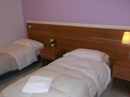Imagen de la habitación del Hotel Albergo Meubl&egrave; Abatjour. Foto 14
