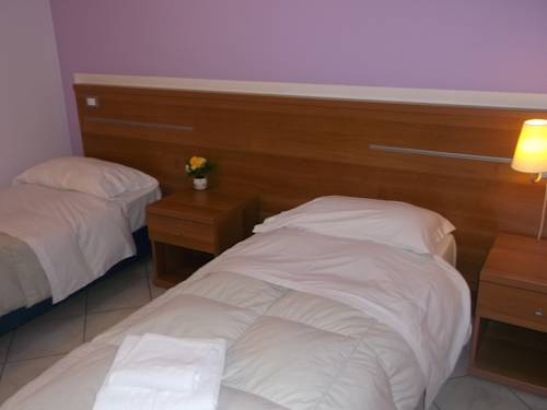 Imagen de la habitación del Hotel Albergo Meubl&egrave; Abatjour. Foto 15