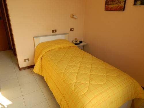 Imagen de la habitación del Hotel Albergo Michieletto. Foto 5