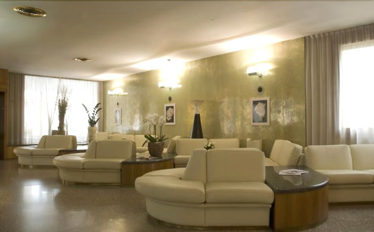 Imagen de los interiores del Hotel Albergo Milano, Boario Terme. Foto 17