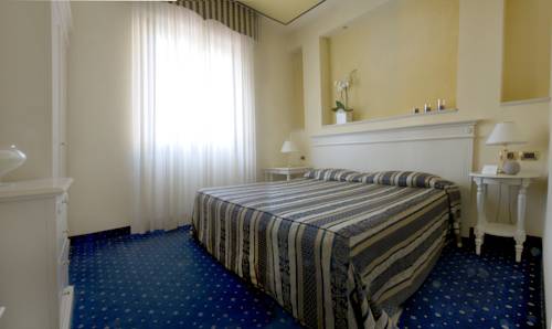 Imagen de la habitación del Hotel Albergo Milano, Darfo Boario Terme. Foto 5
