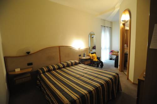 Imagen de la habitación del Hotel Albergo Milano. Foto 3