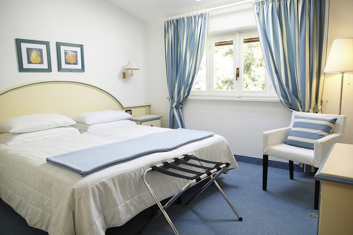 Imagen de la habitación del Hotel Albergo Milano, Lanzo d`Intelvi. Foto 13