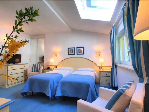 Imagen de la habitación del Hotel Albergo Milano, Lanzo d`Intelvi. Foto 14