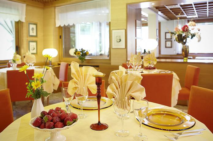 Imagen del bar/restaurante del Hotel Albergo Milano, Lanzo d`Intelvi. Foto 5