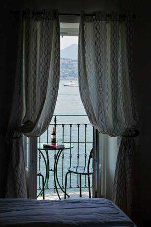 Imagen de la habitación del Hotel Albergo Milano, Varenna. Foto 8