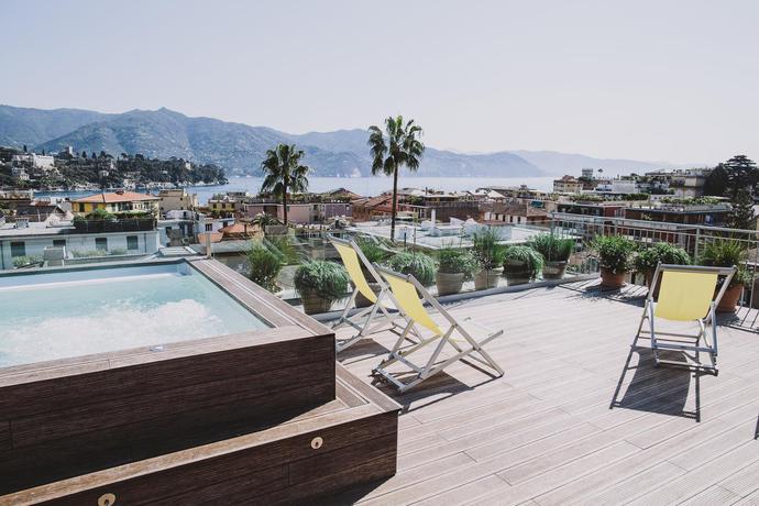 Imagen de la piscina del Hotel Albergo Minerva. Foto 7