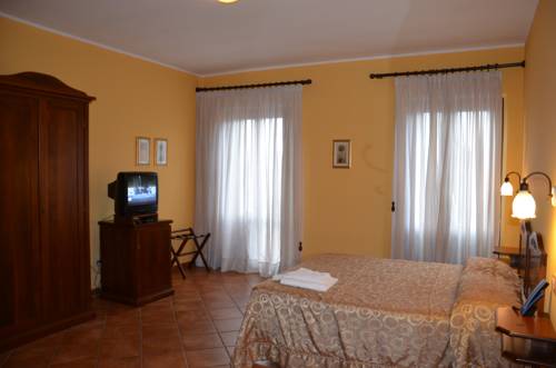 Imagen de la habitación del Hotel Albergo Mingone. Foto 7