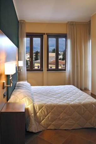 Imagen de la habitación del Hotel Albergo Mingone. Foto 13