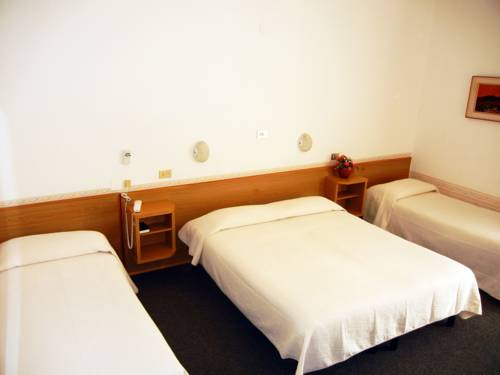 Imagen de la habitación del Hotel Albergo Miralaghi. Foto 5