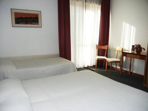 Imagen de la habitación del Hotel Albergo Miralaghi. Foto 6