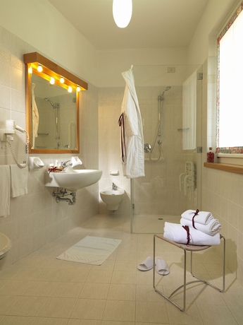 Imagen de la habitación del Hotel Albergo Miralago. Foto 3