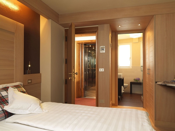 Imagen de la habitación del Hotel Albergo Miralago. Foto 6