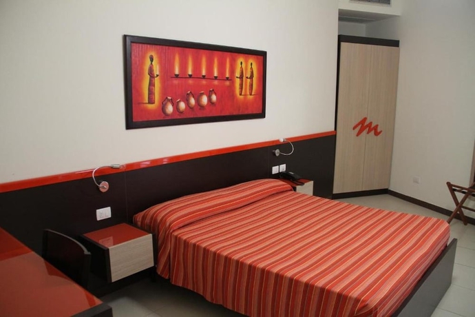 Imagen de la habitación del Hotel Albergo Miramare Gallipoli. Foto 5