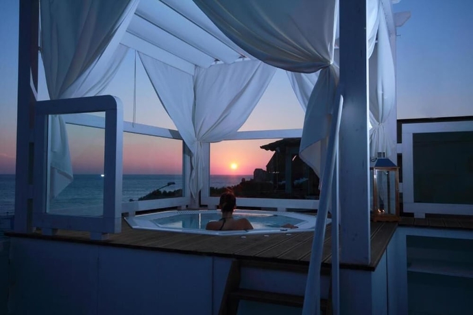 Imagen de la habitación del Hotel Albergo Miramare Gallipoli. Foto 15