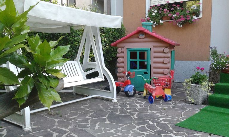 Imagen de los exteriores del Hotel Albergo Miramonti, Arta Terme. Foto 19