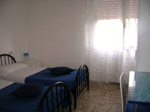 Imagen de la habitación del Hotel Albergo Moderno, Modena. Foto 6