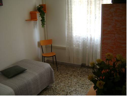 Imagen de la habitación del Hotel Albergo Moderno, Modena. Foto 11